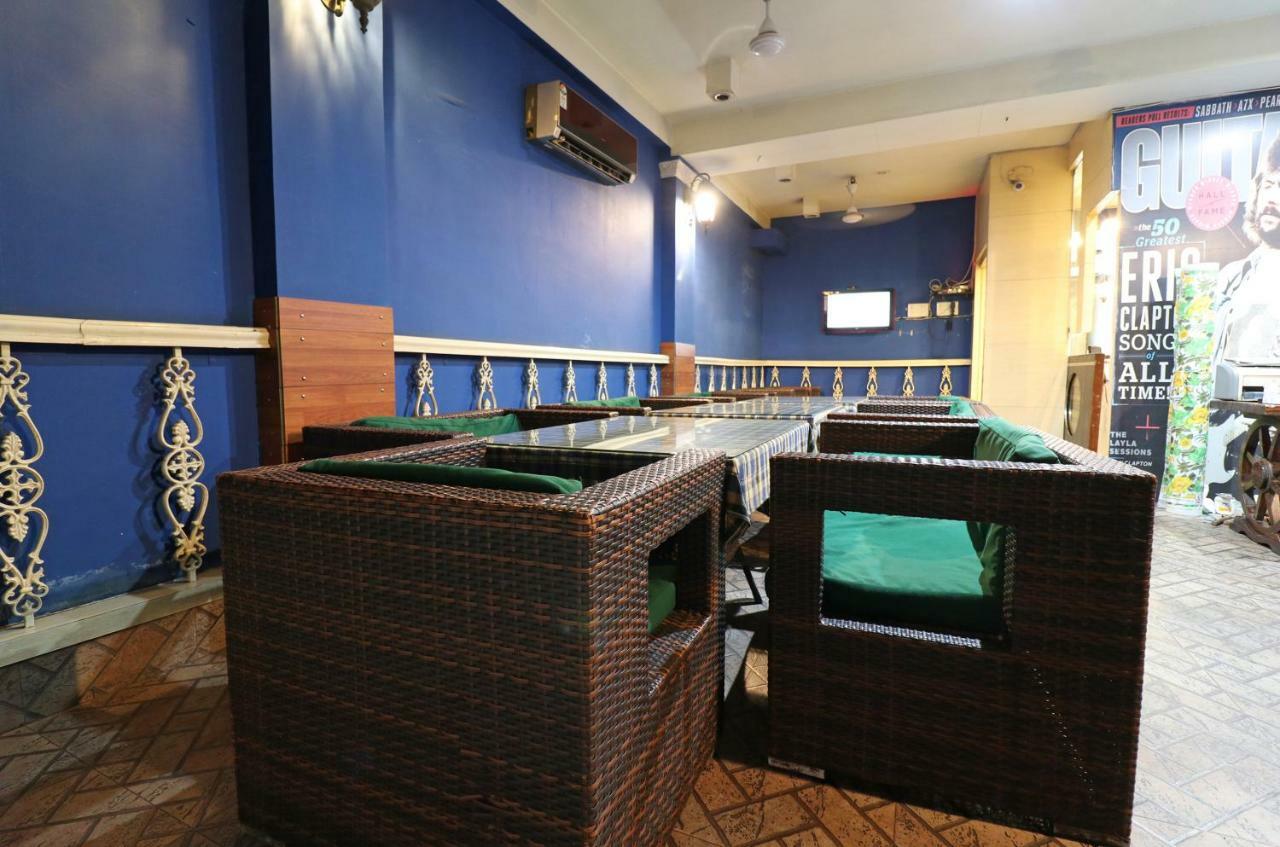 Oyo 22034 Hotel Kanisshk International Rourkela Bagian luar foto