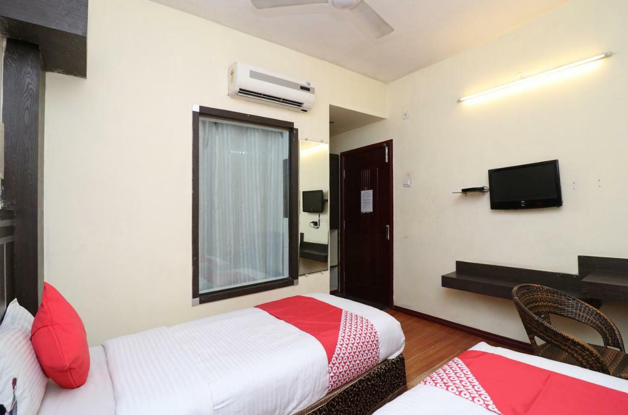 Oyo 22034 Hotel Kanisshk International Rourkela Bagian luar foto